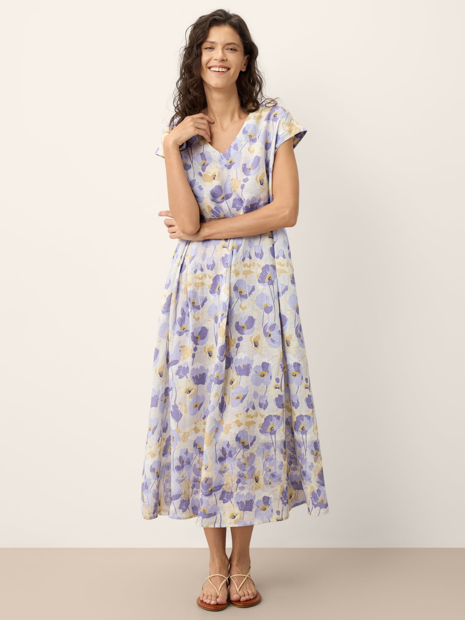 Alveno | Maxi Dress in Lino 100% con Stampa a Garofani e Vita Smerlata