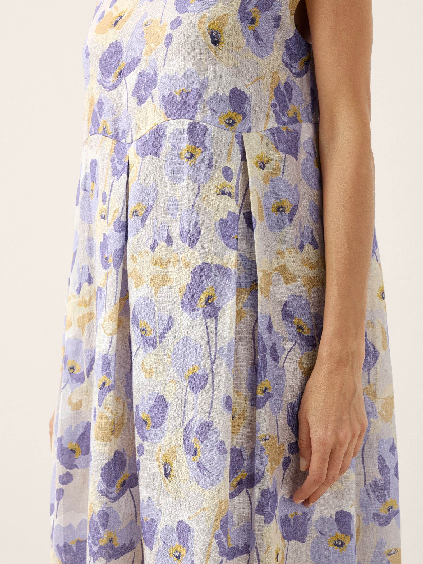 Alveno | Maxi Dress in Lino 100% con Stampa a Garofani e Vita Smerlata