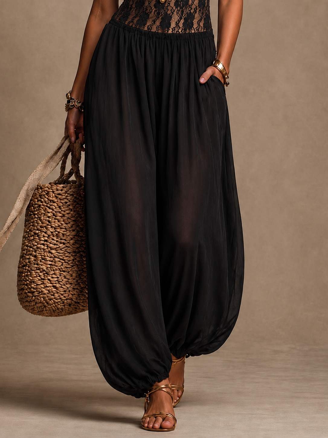 Laia | Tuta Halter con Pizzo Fluido