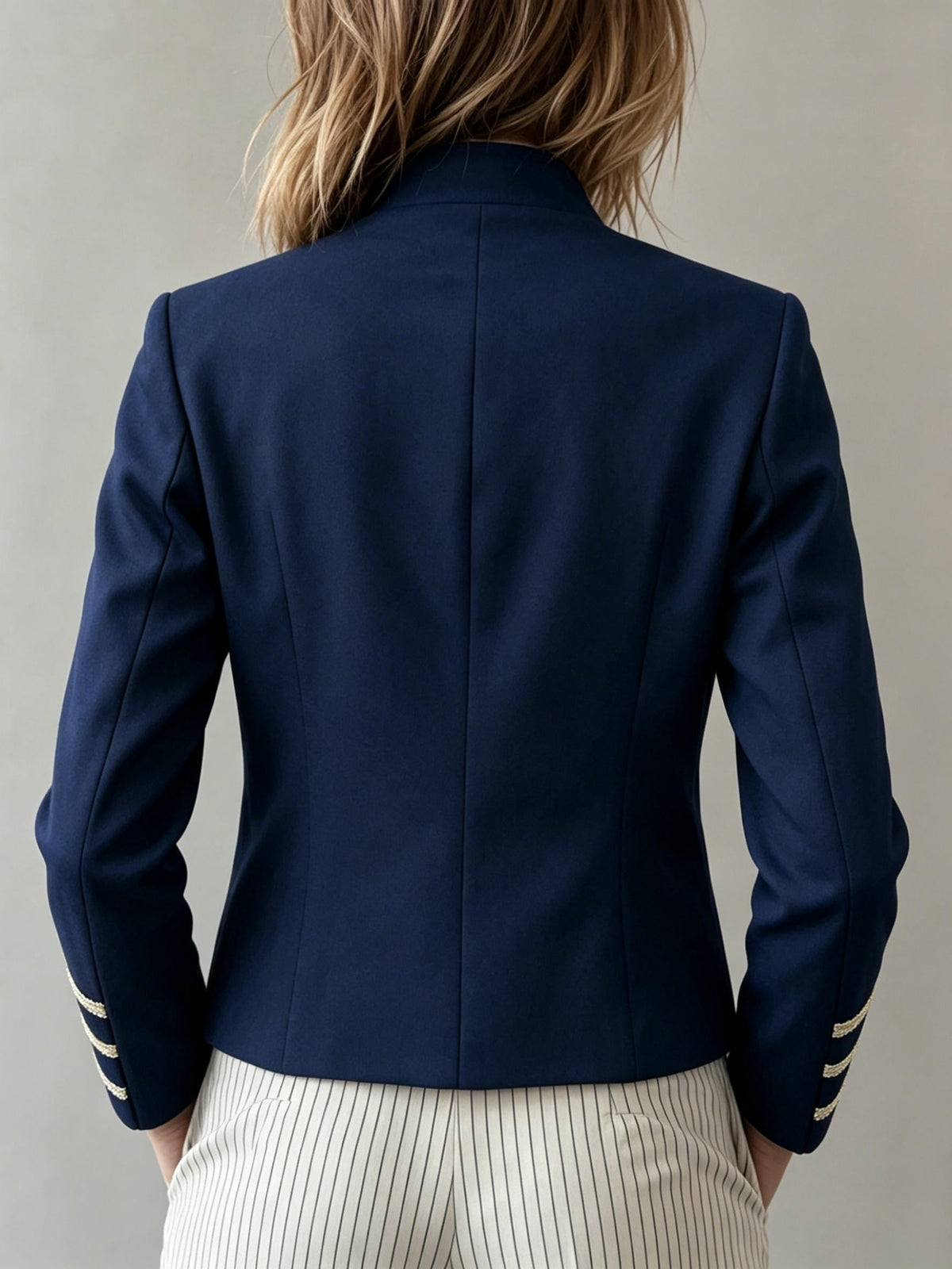 Cecilia | Blazer corto con collo alto
