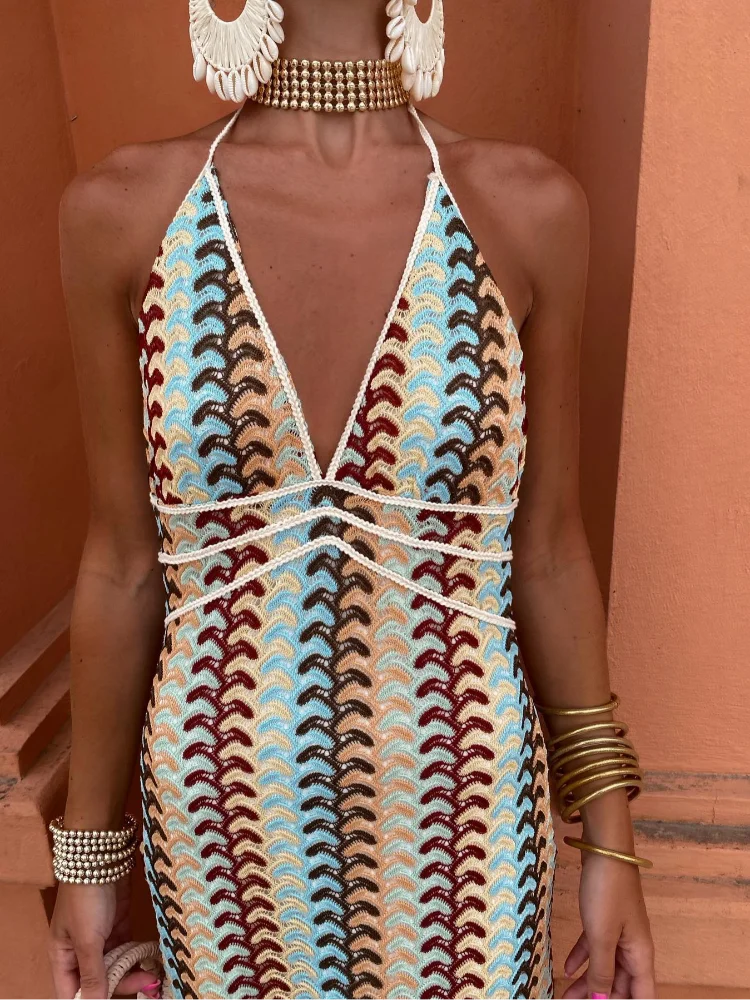 Roxanne | Abito halter con schiena aperta seducente