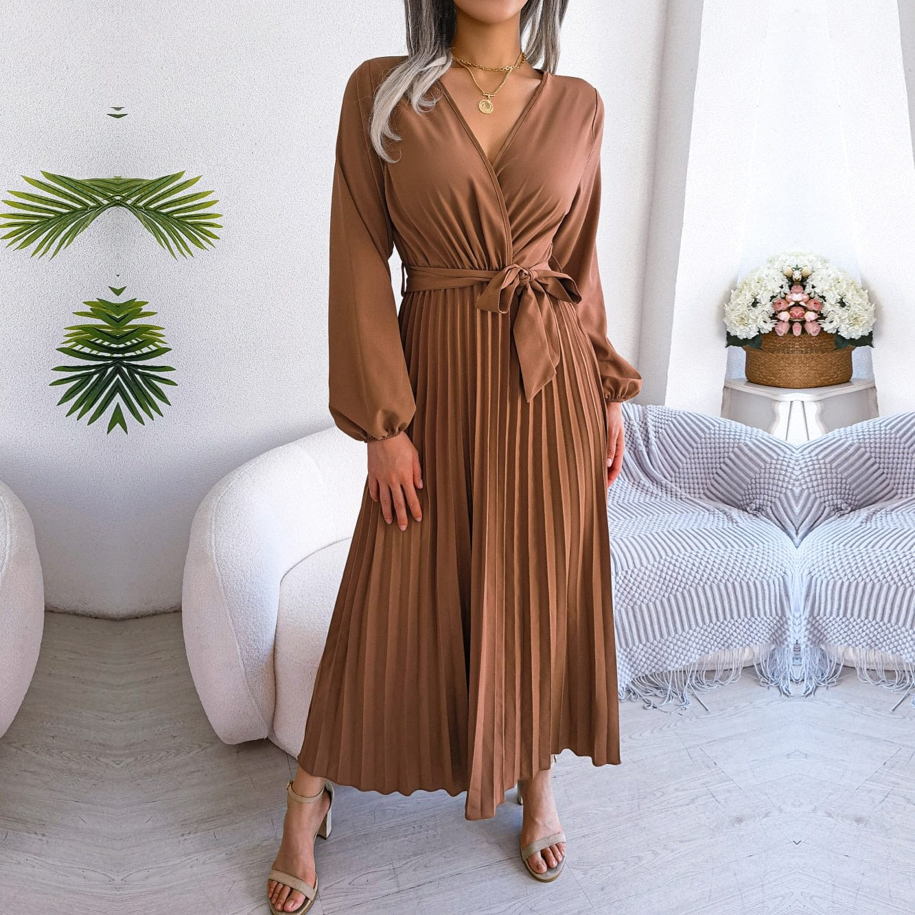Zoë™ | Abito maxi marrone con scollo a V